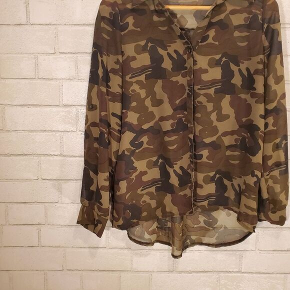 Zenana Styles full-button camo blouse - Picture 6 of 12
